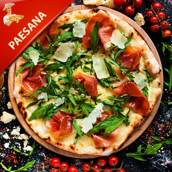 Pizza Paesana med tomat, mozzarella, italiensk skinke, bacon og cocktailpølser